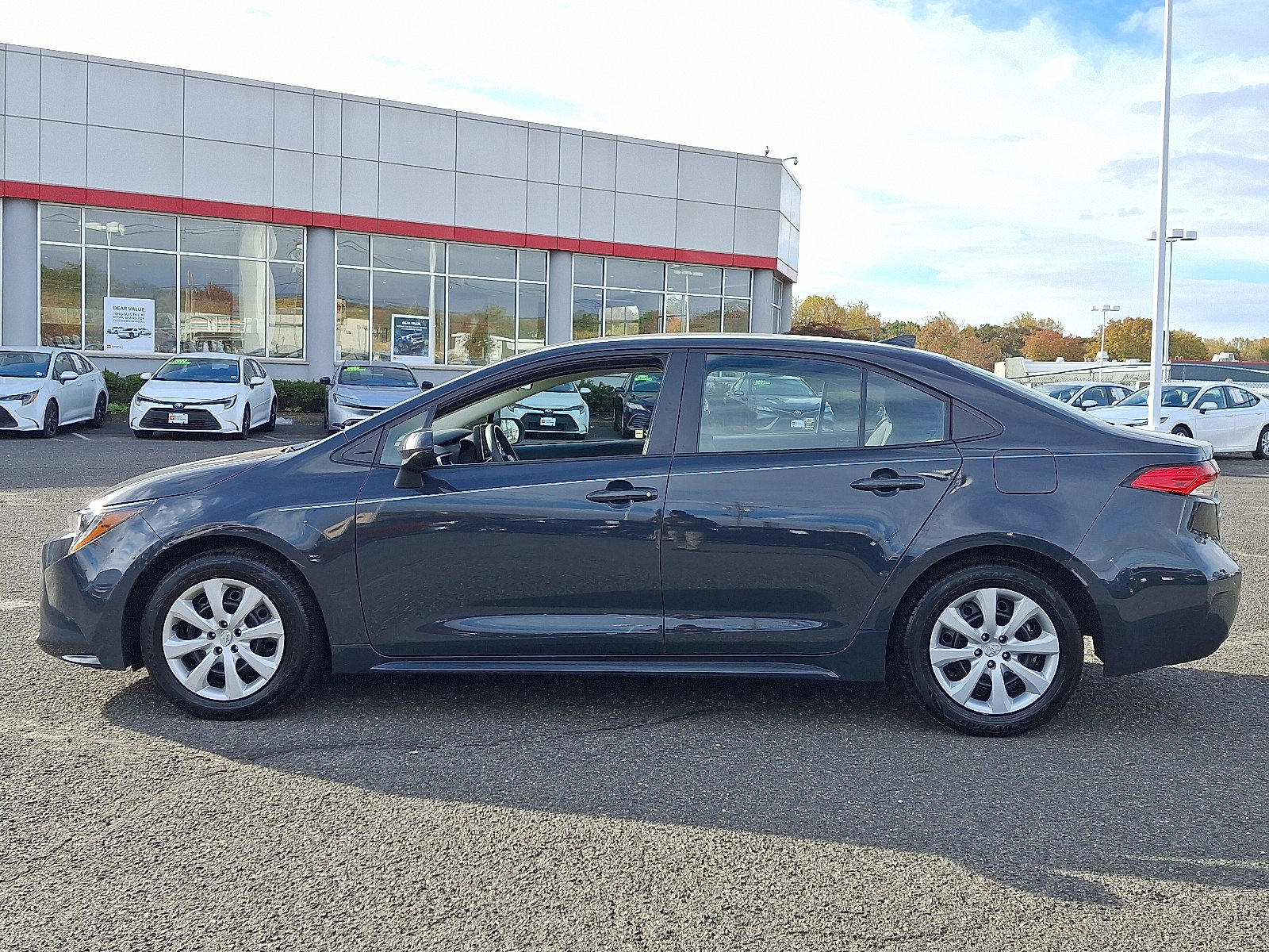 Certified 2024 Toyota Corolla LE image 4