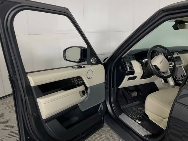 Used 2018 Land Rover Range Rover Supercharged image 23