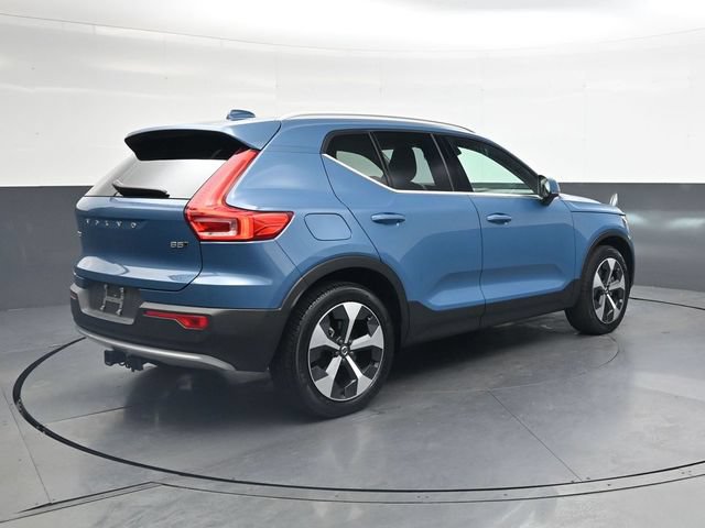 Used 2024 Volvo XC40 B5 Plus AWD/4WD image 4