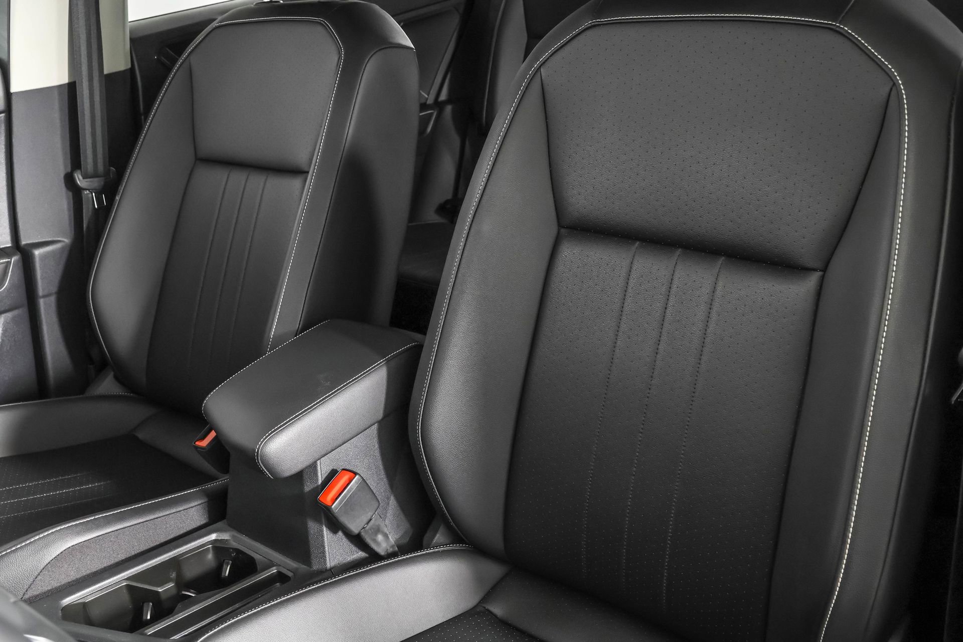 Used 2022 Volkswagen Tiguan SE image 24