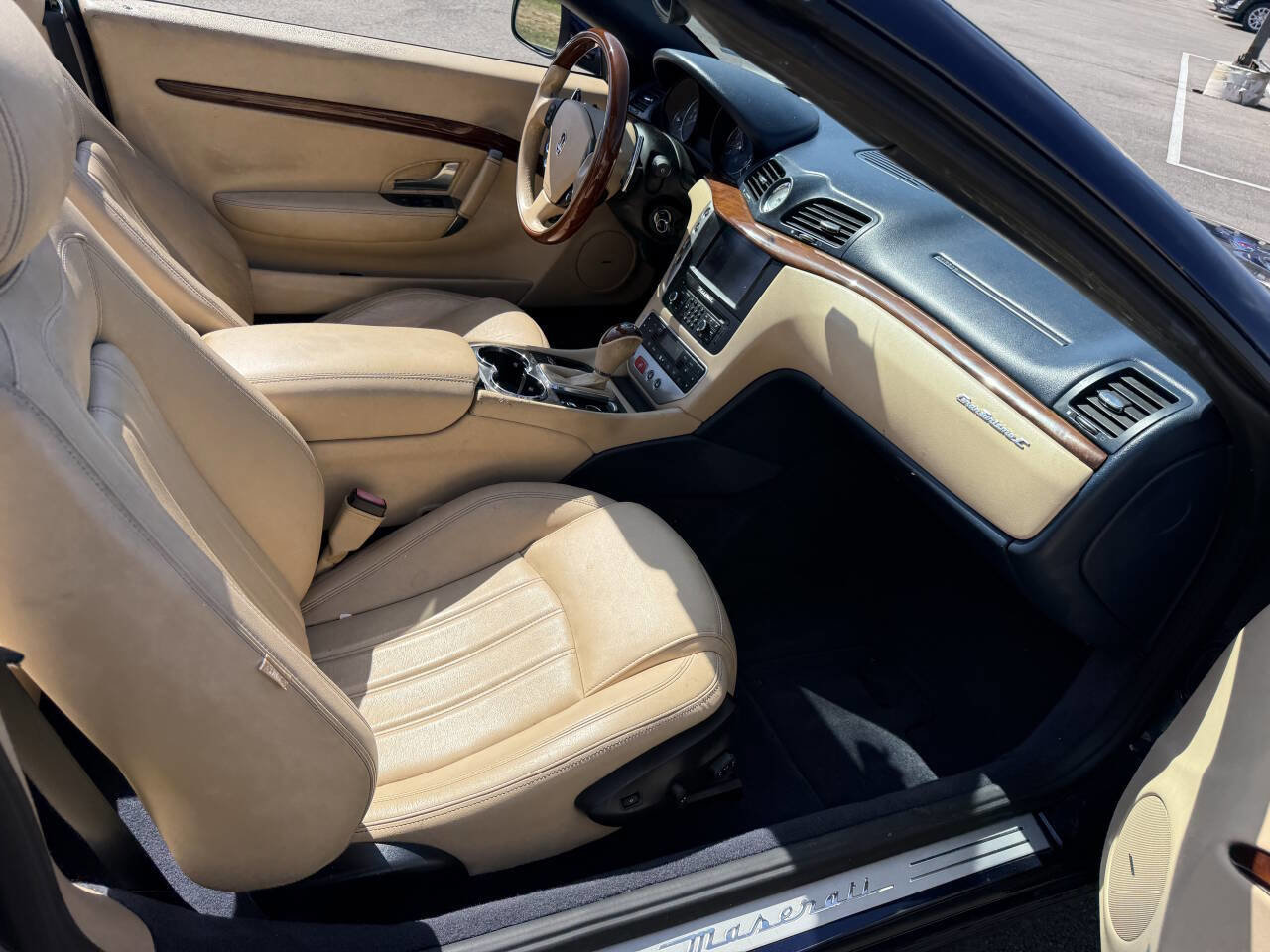 Used 2011 Maserati GranTurismo Convertible image 16