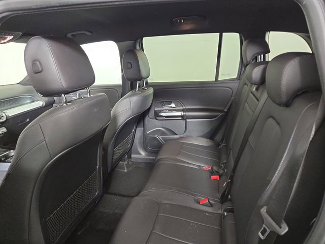 Used 2025 Mercedes-Benz GLB 250 4MATIC image 15
