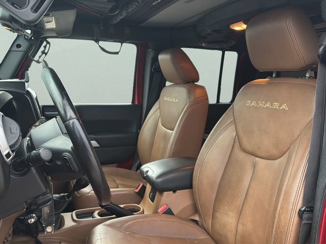 Used 2013 Jeep Wrangler Unlimited Sahara w/ Connectivity Group AWD/4WD image 16