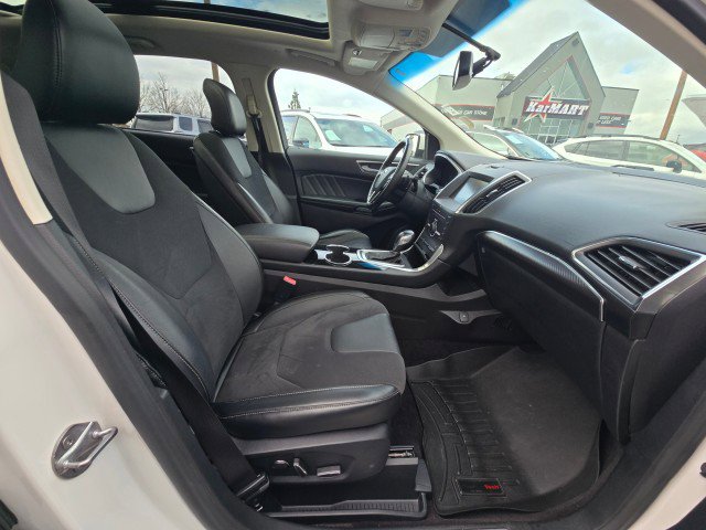 Used 2015 Ford Edge Sport image 12
