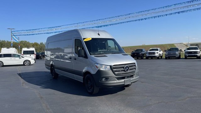 Used 2024 Mercedes-Benz Sprinter 2500 image 14