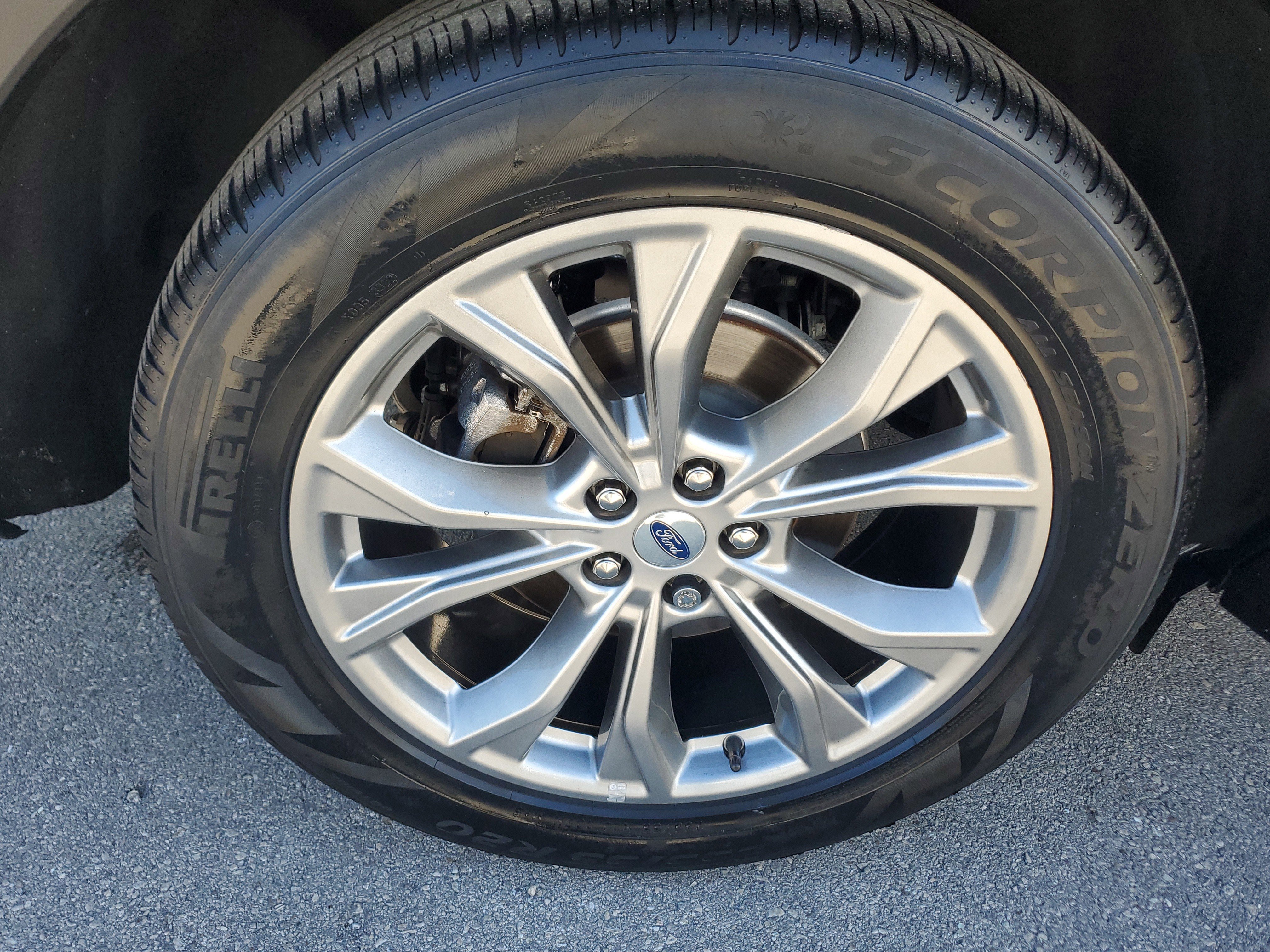 Used 2022 Ford Explorer XLT w/ Equipment Group 202A image 31