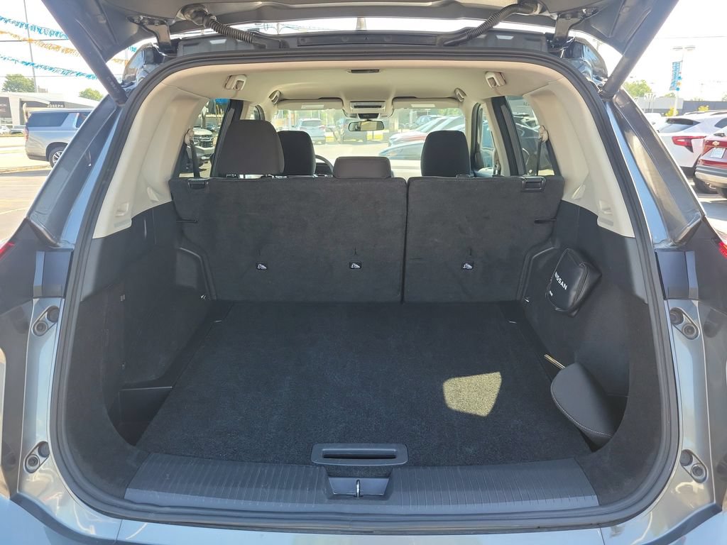 Used 2024 Nissan Rogue SV AWD/4WD image 10