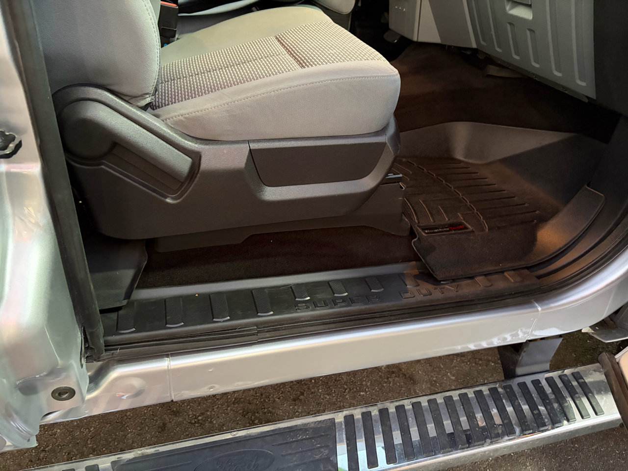 Used 2016 Ford F250 XLT w/ XLT Premium Package image 38