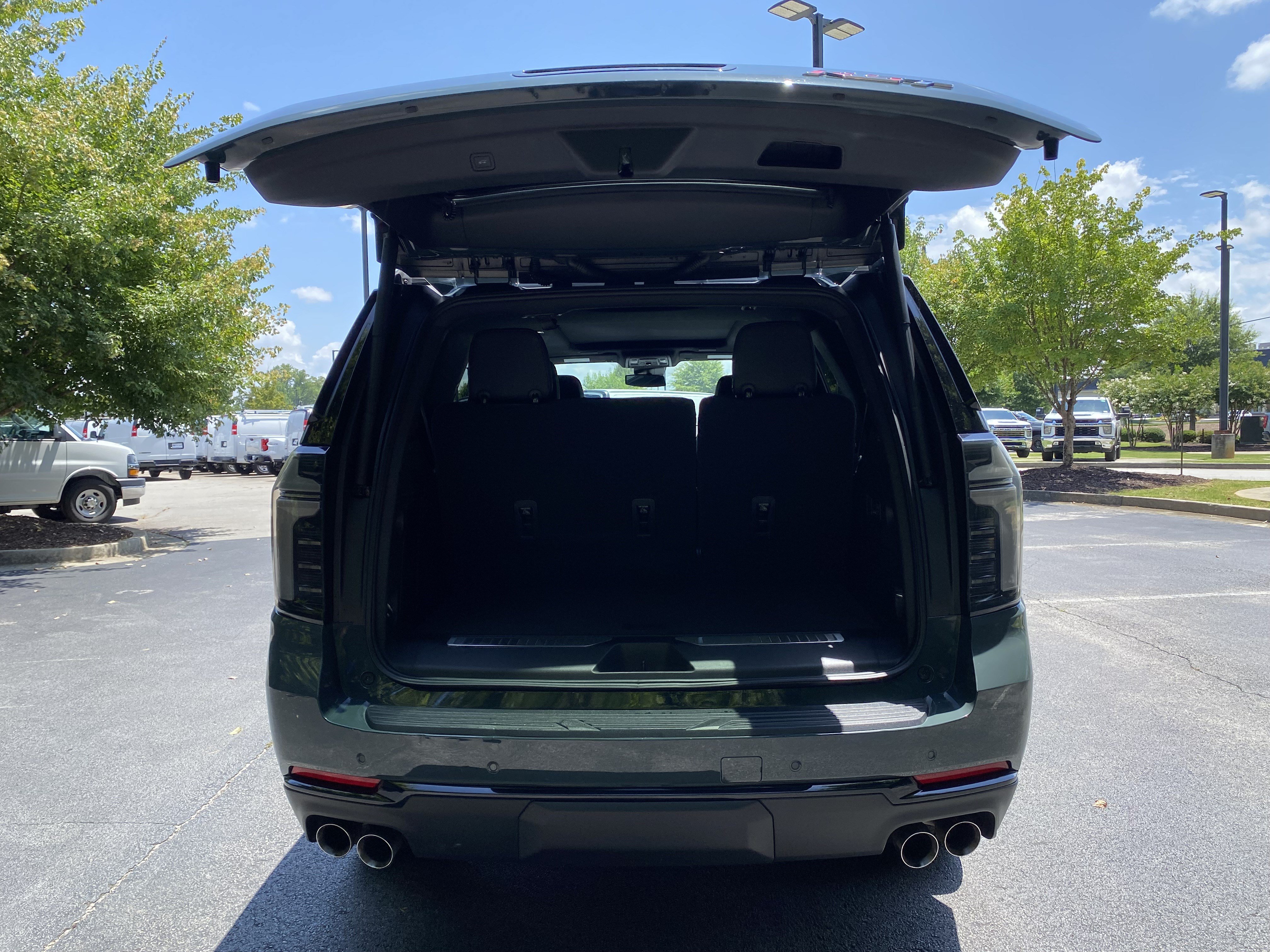 Used 2025 Chevrolet Tahoe RST w/ Comfort Package RWD image 11