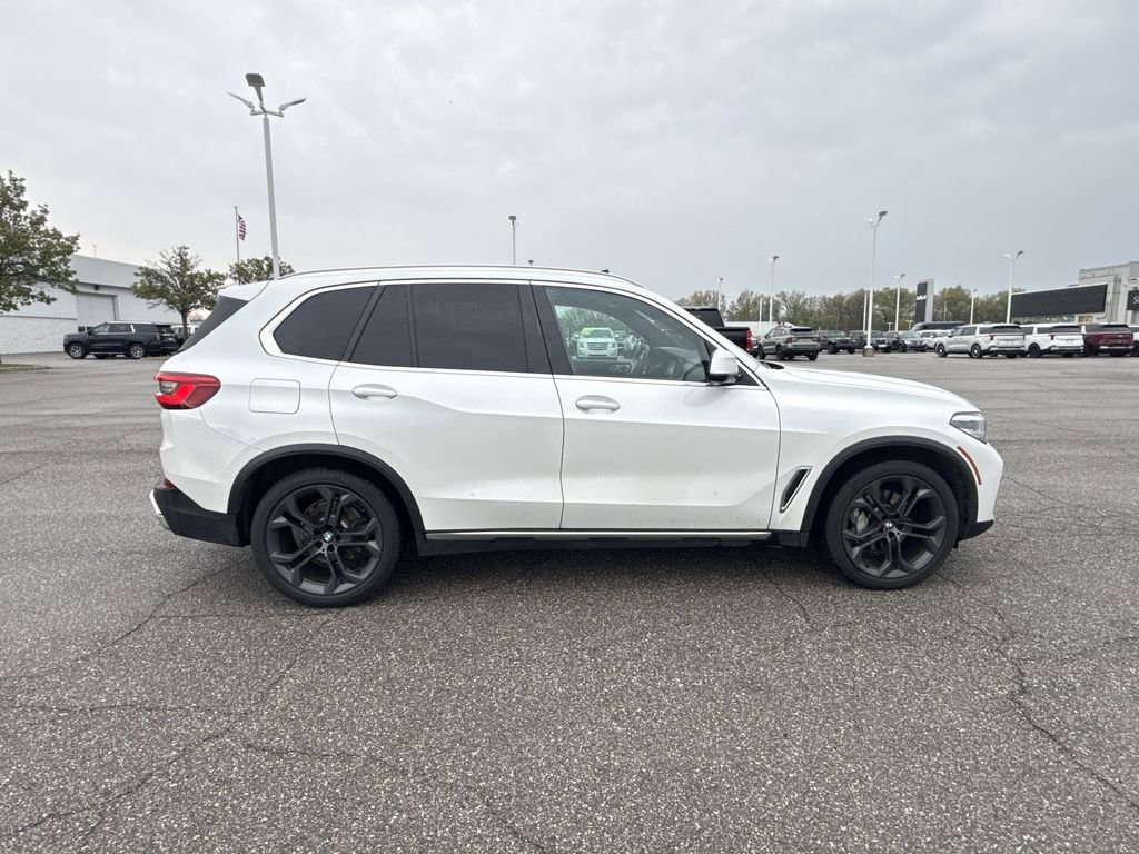 Used 2019 BMW X5 xDrive40i w/ Convenience Package AWD/4WD image 9