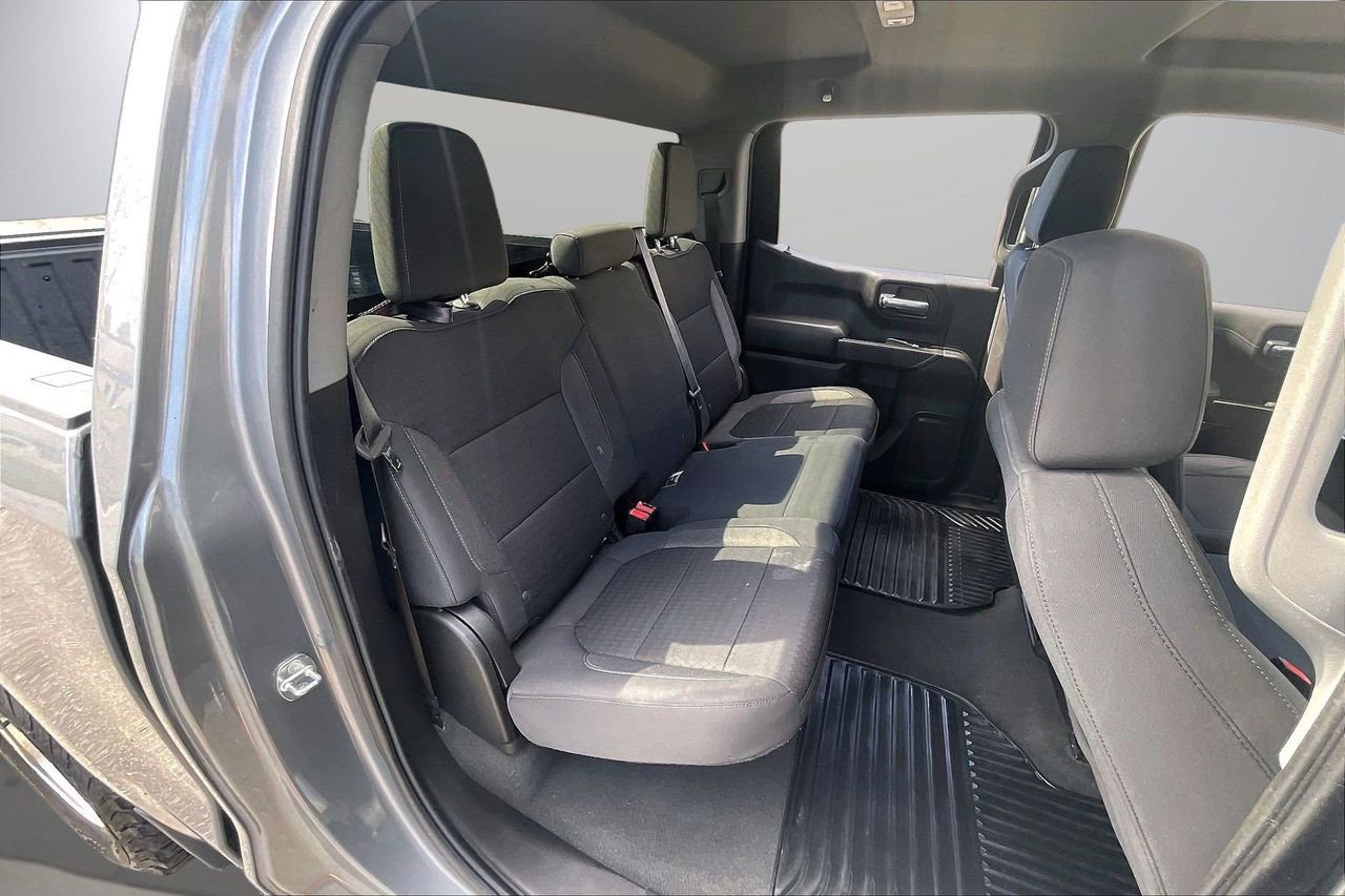 Used 2021 Chevrolet Silverado 1500 LT image 24