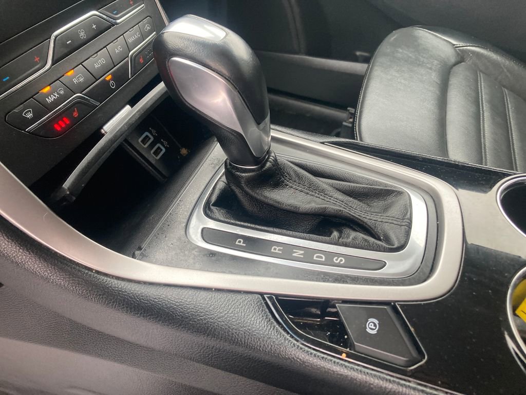 Used 2018 Ford Edge SEL w/ Equipment Group 201A image 28