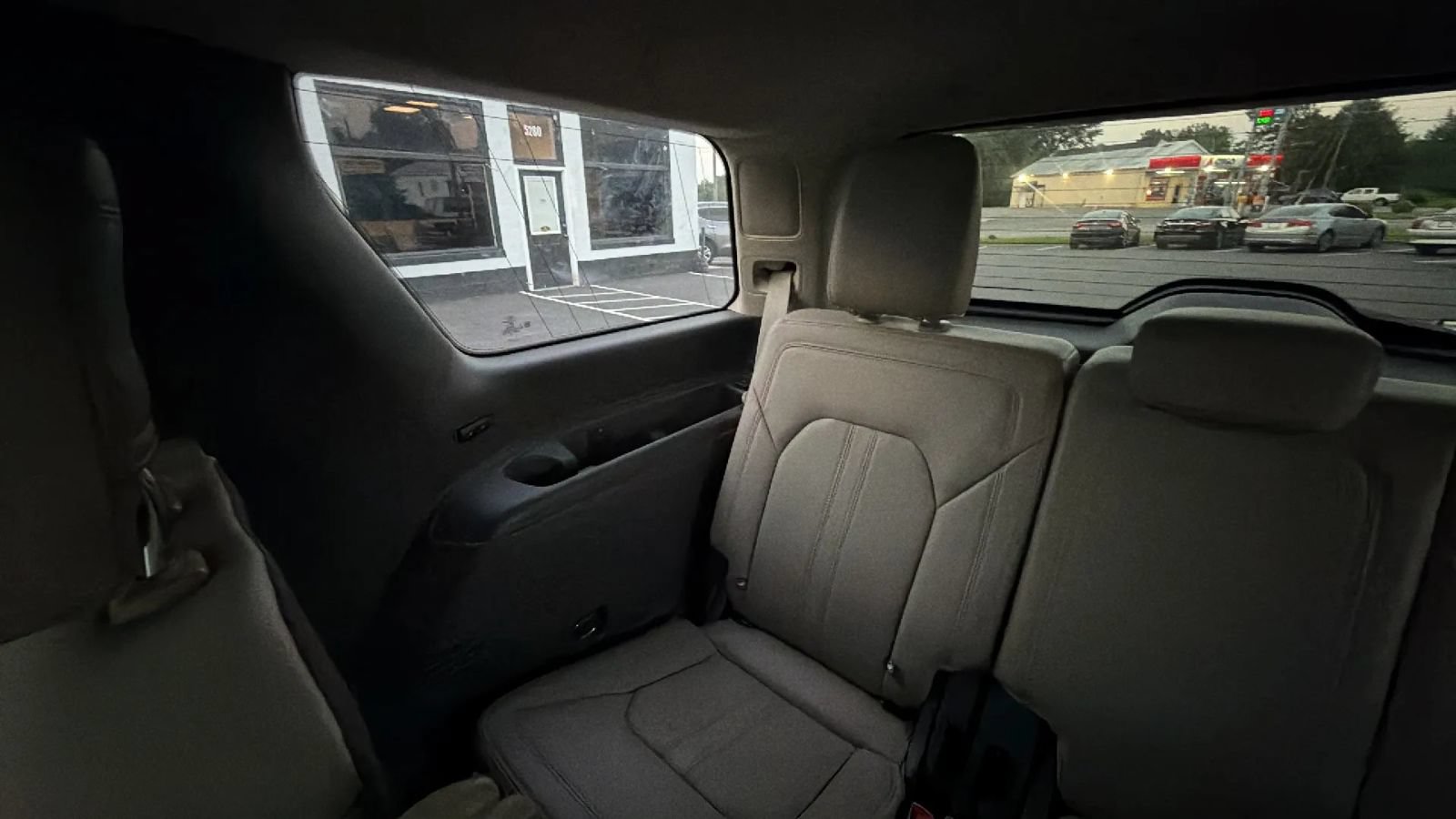 Used 2018 Ford Expedition Limited w/ Equipment Group 301A AWD/4WD image 51