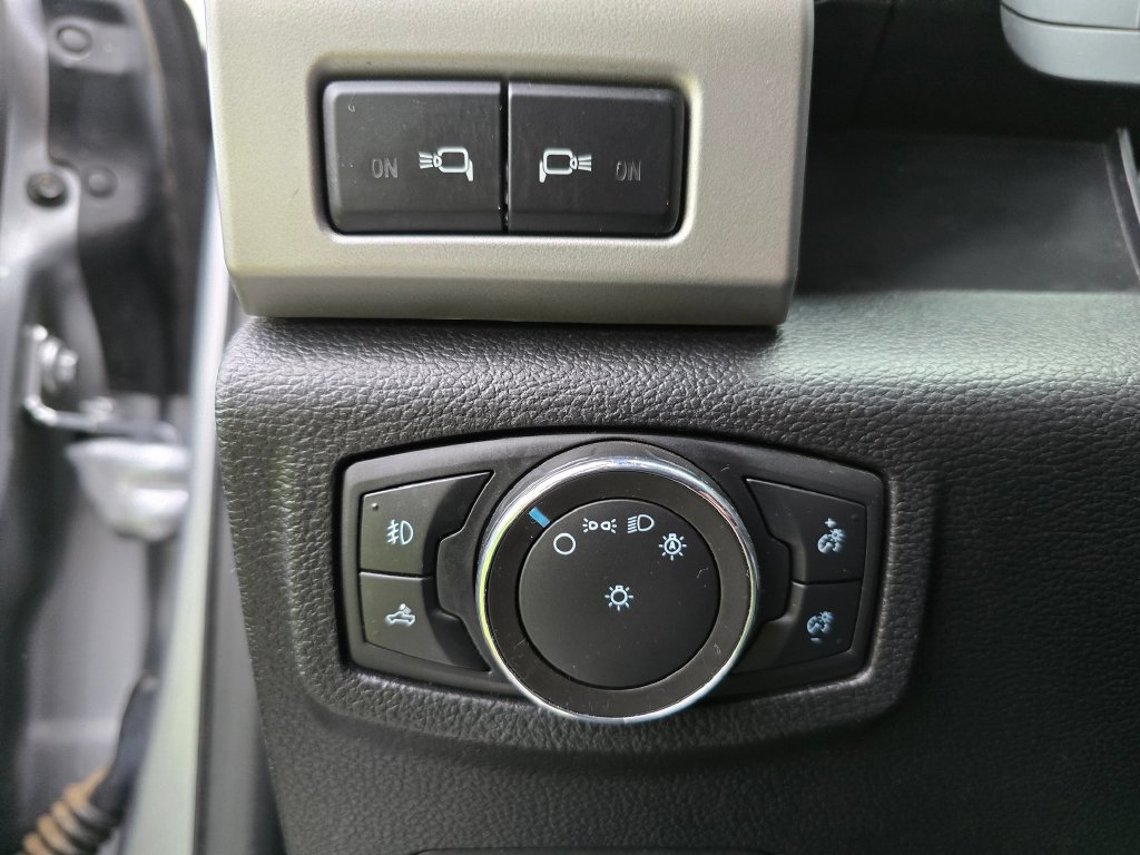 Used 2021 Ford F250 Lariat w/ Lariat Value Package AWD/4WD image 25