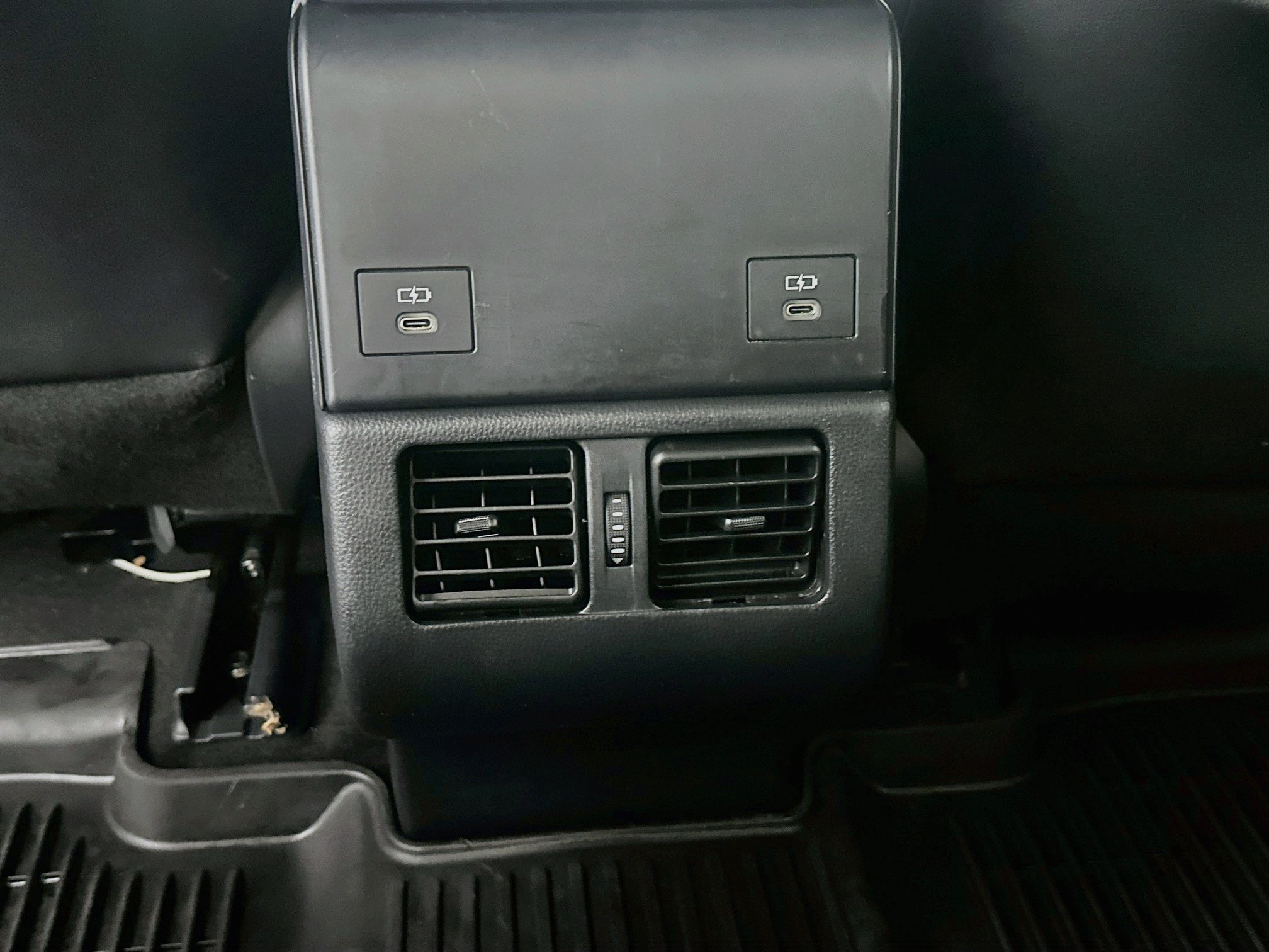 Used 2025 Toyota bZ4X FWD image 28