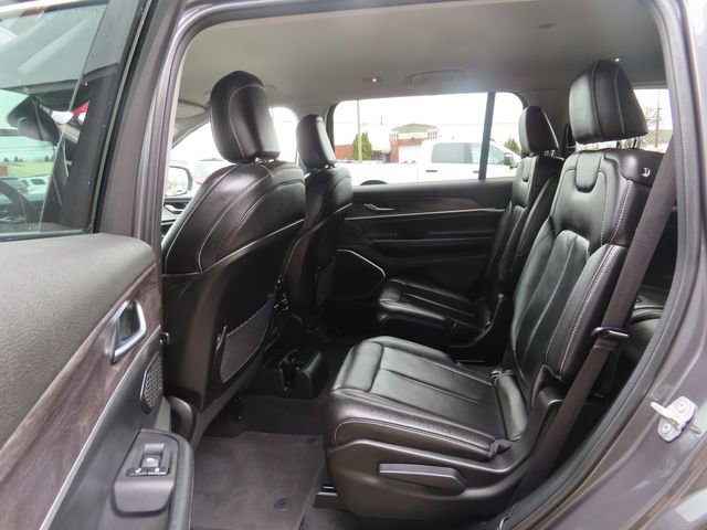 Used 2023 Jeep Grand Cherokee L Limited AWD/4WD image 21
