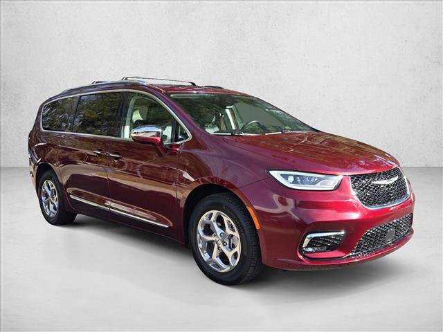 Used 2021 Chrysler Pacifica Limited video 3