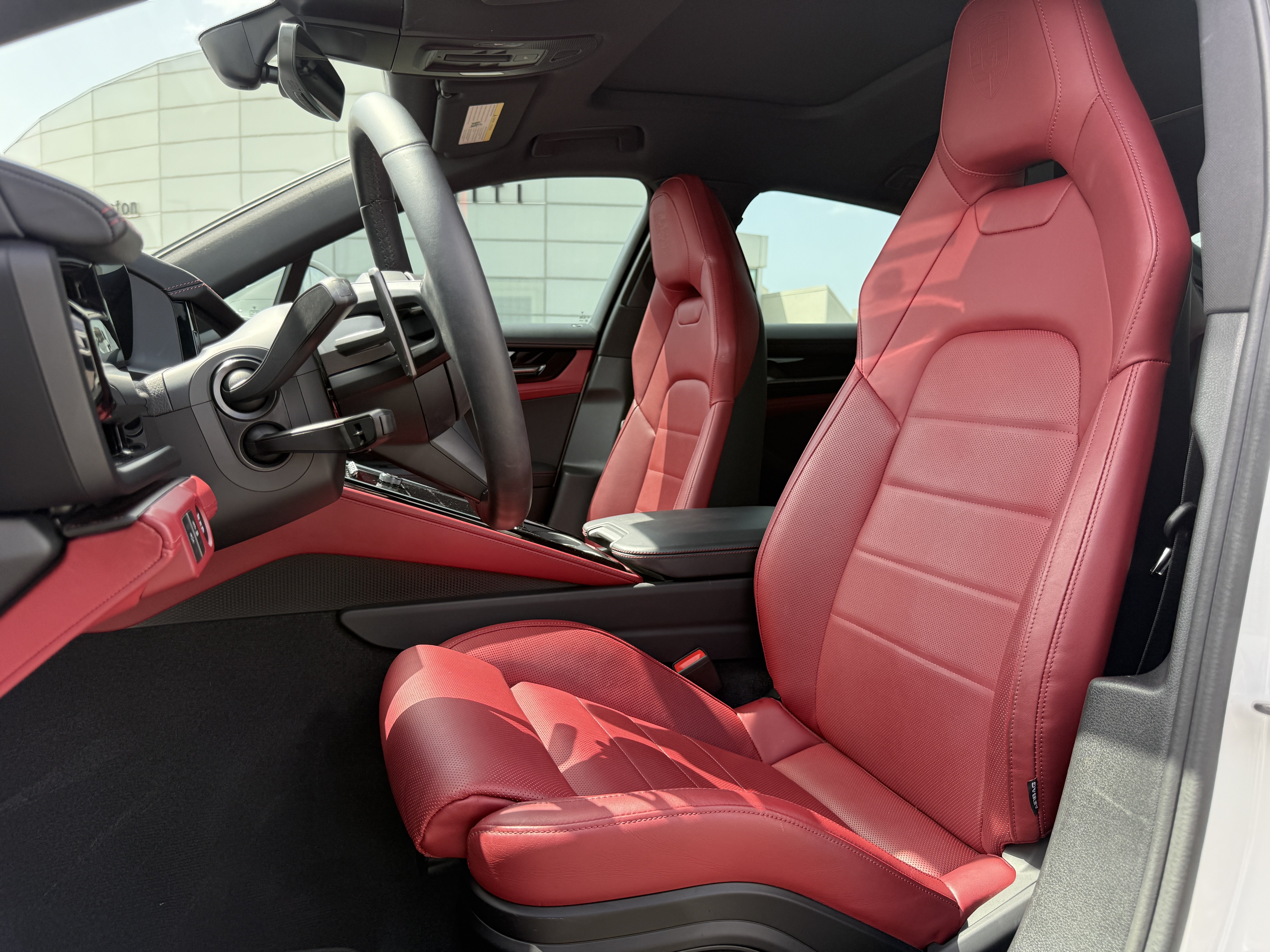 Used 2024 Porsche Panamera RWD image 12