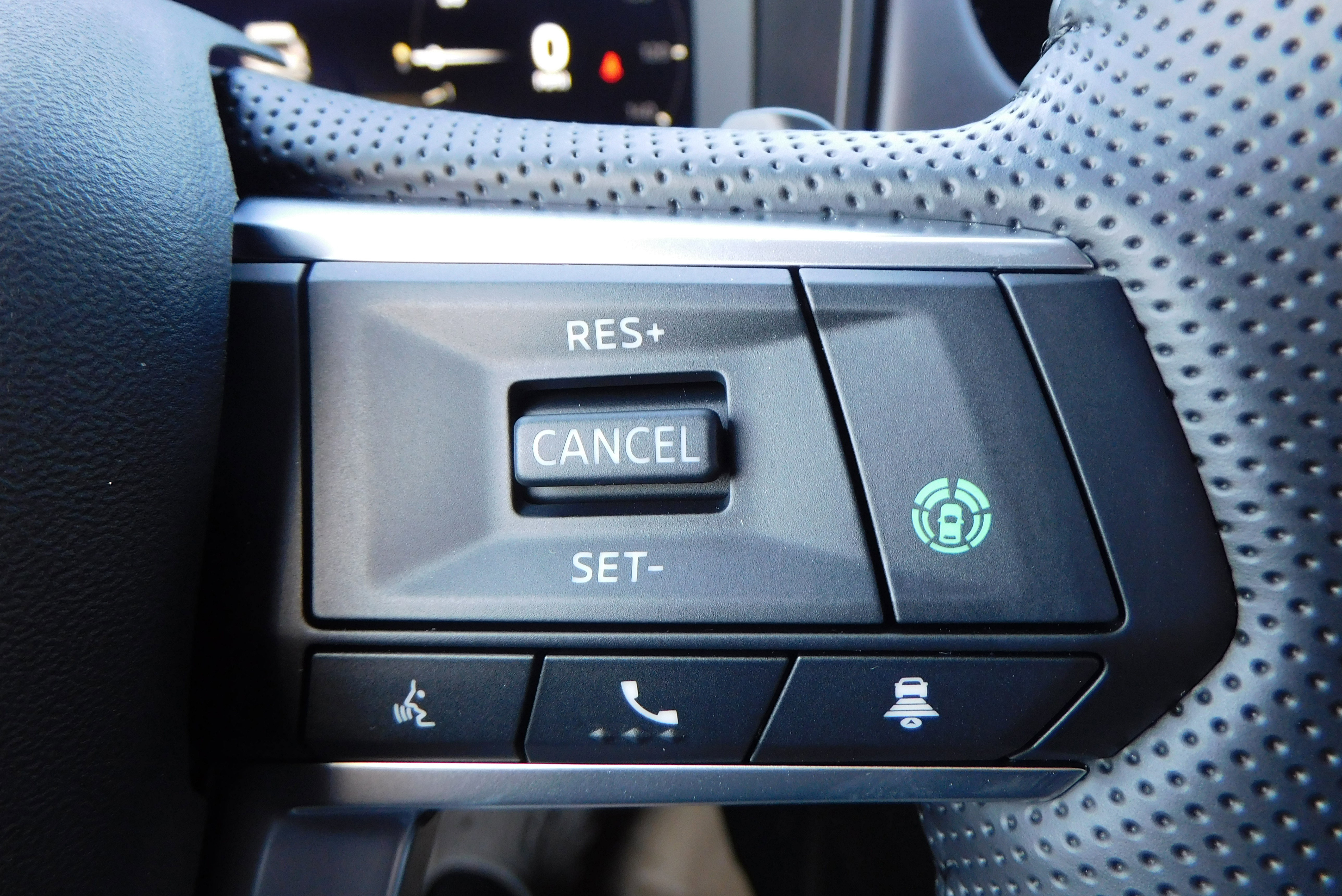 Used 2025 Mitsubishi Outlander SE image 17