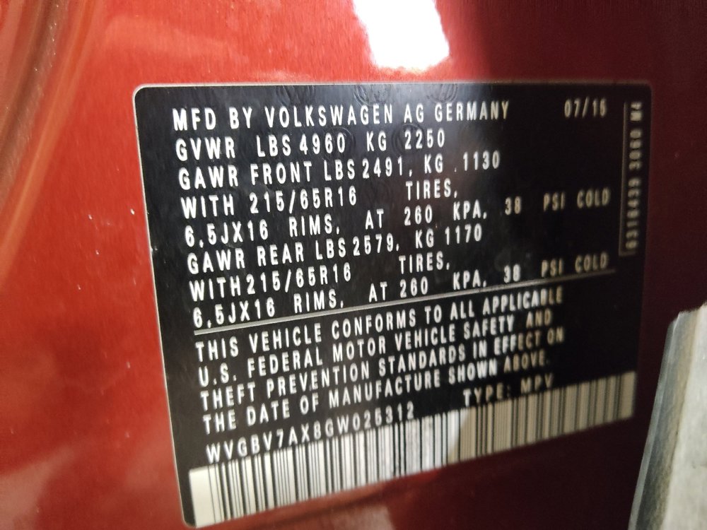 Used 2016 Volkswagen Tiguan S image 33