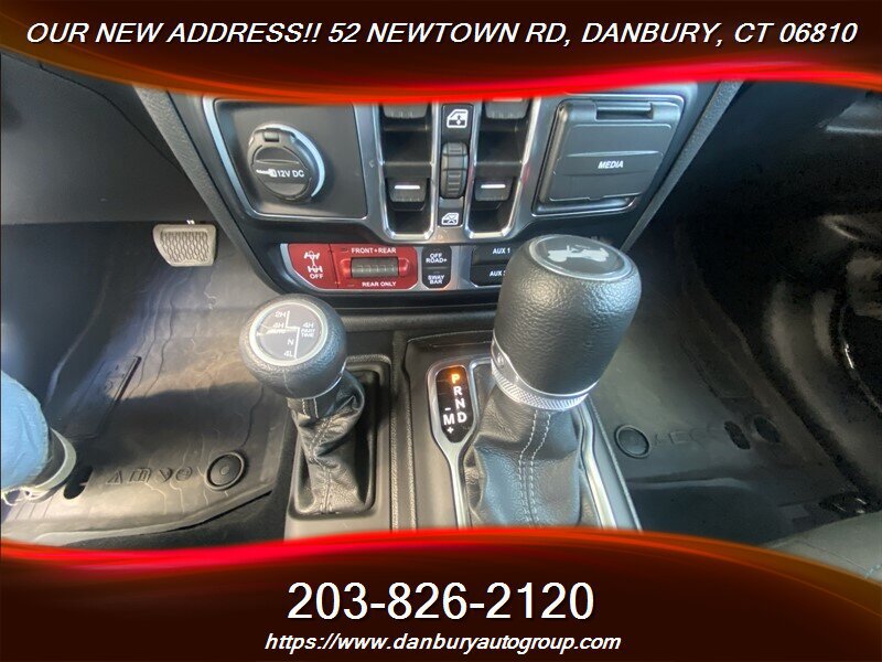 Used 2024 Jeep Wrangler Unlimited Rubicon 4xe w/ Technology Group AWD/4WD image 24