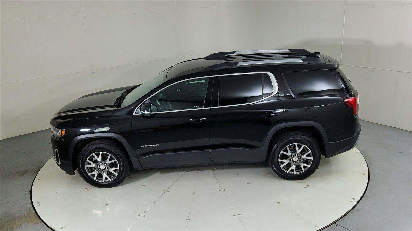 Used 2023 GMC Acadia SLE w/ Driver Convenience Package image 41