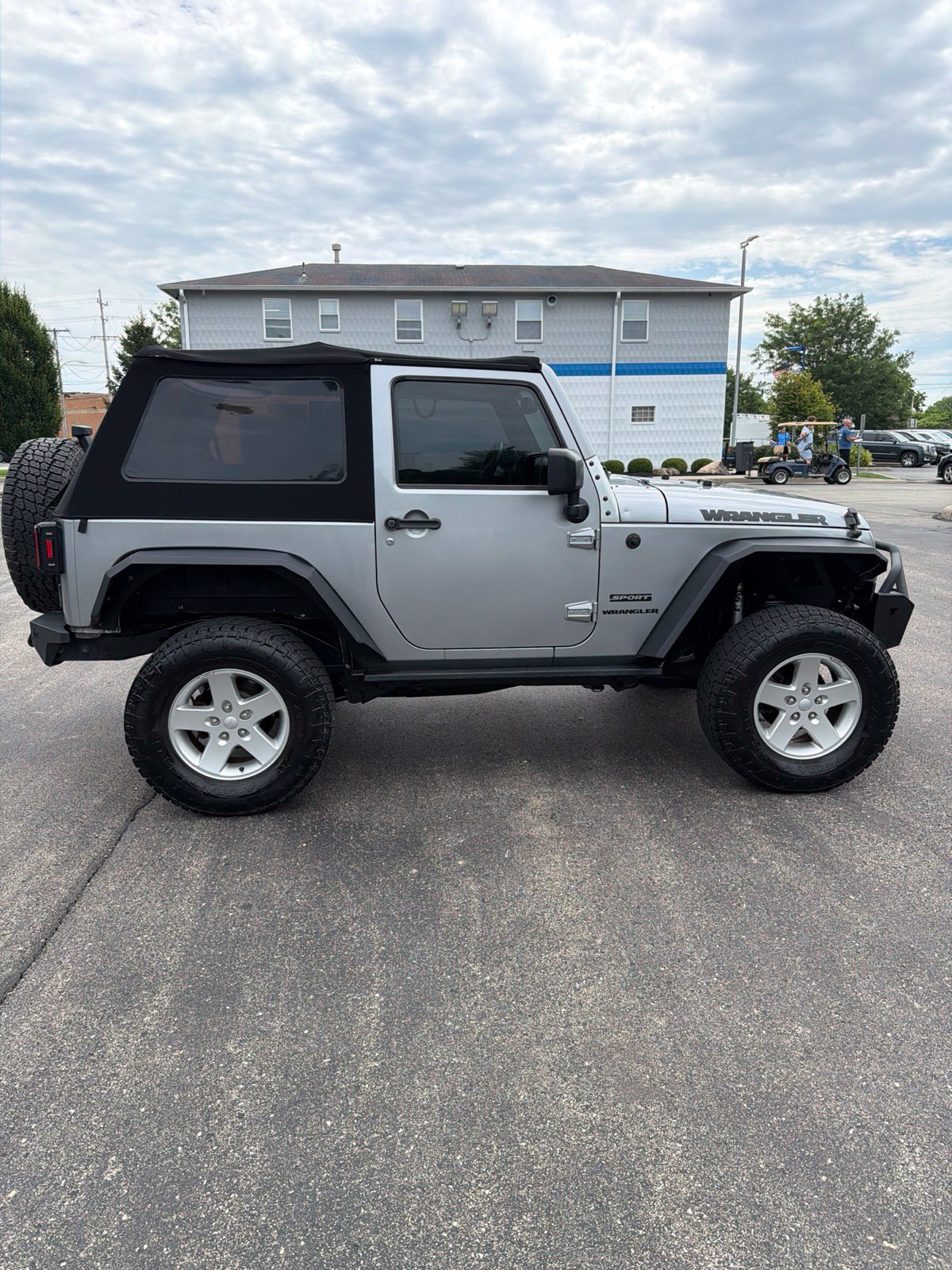 Used 2017 Jeep Wrangler Sport w/ Quick Order Package 24S AWD/4WD image 6