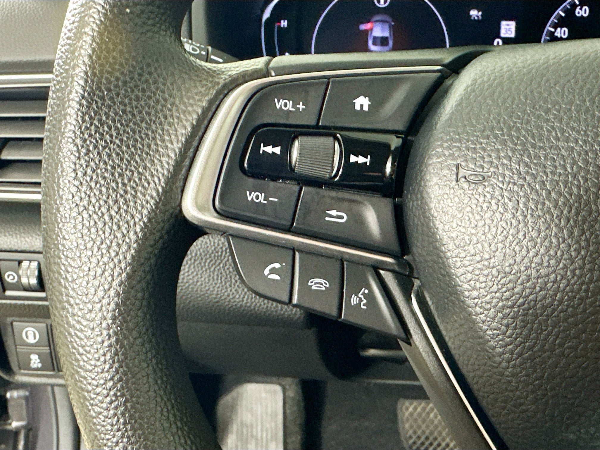 Used 2021 Honda Accord LX image 12