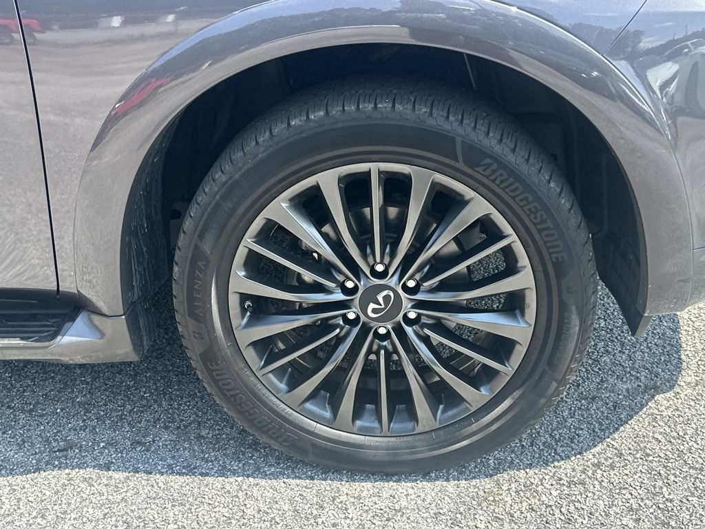 Used 2023 INFINITI QX80 Sensory w/ Cargo Package AWD/4WD image 11