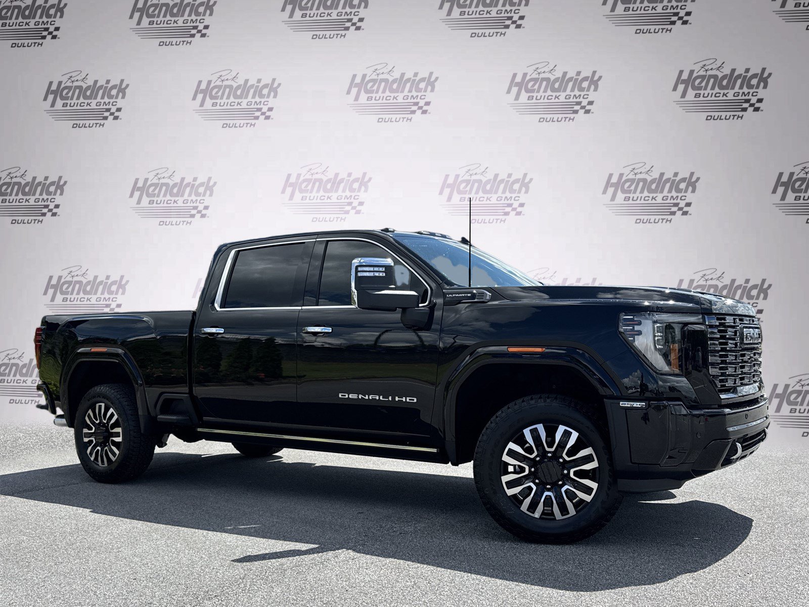 New 2026 GMC Sierra 2500 Denali Ultimate w/ LPO, Black Badging Package AWD/4WD image 2