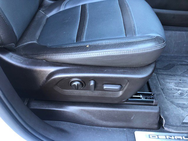 Used 2022 GMC Sierra 3500 Denali w/ Denali Ultimate Package image 28