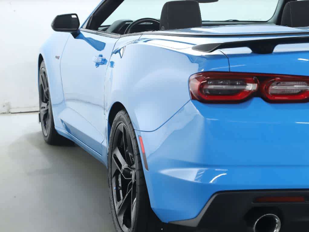 Used 2022 Chevrolet Camaro LT RWD image 42