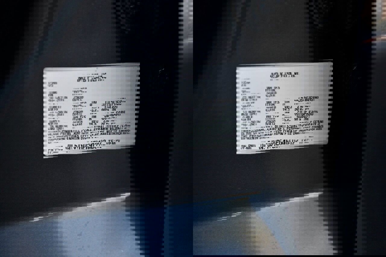 Used 2021 Tesla Model Y Long Range image 28