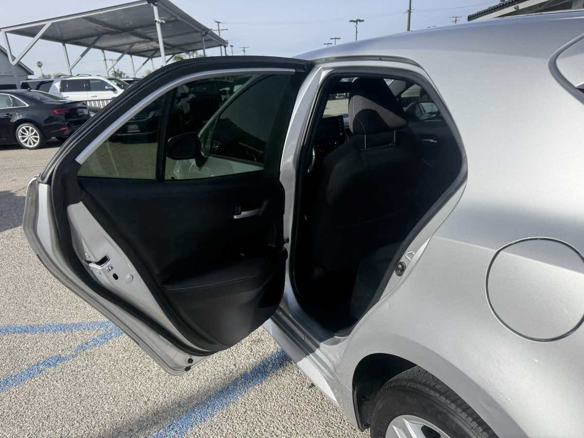 Used 2020 Toyota Corolla SE w/ Carpet Mat Package image 10