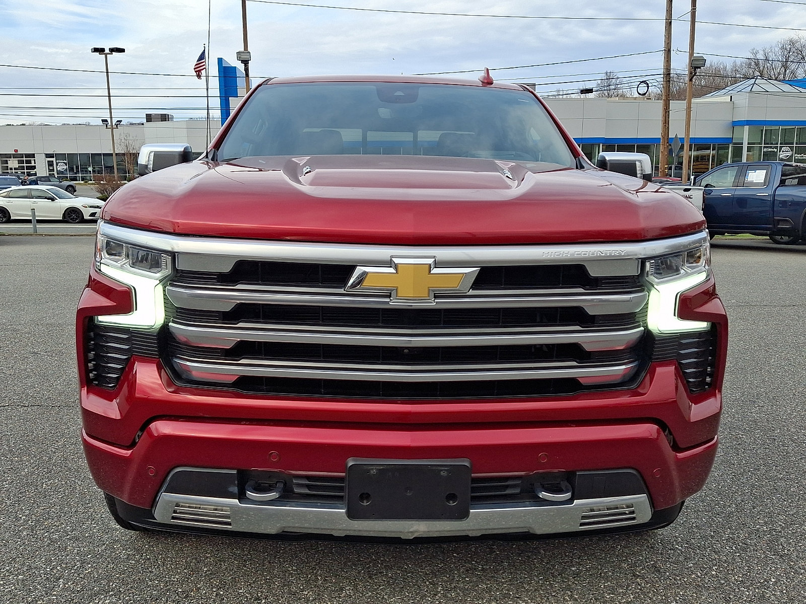 Used 2023 Chevrolet Silverado 1500 High Country w/ Technology Package image 2