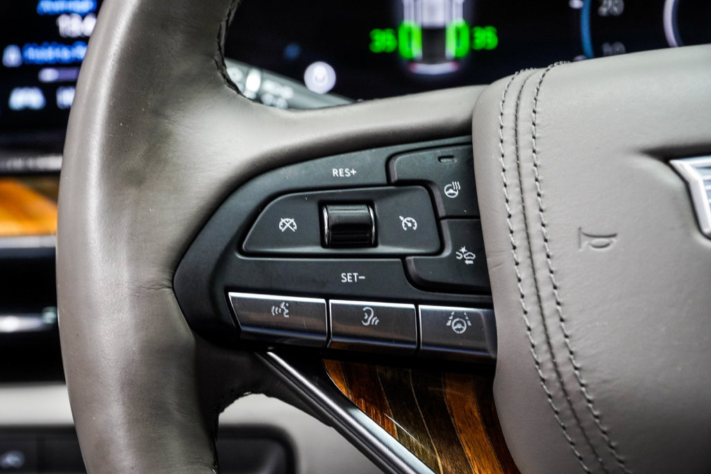 Used 2024 Cadillac Escalade Premium Luxury Platinum RWD image 45
