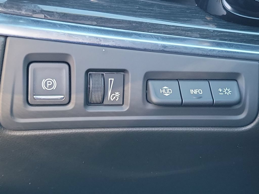 Used 2026 Cadillac XT5 Premium Luxury w/ Driver Assist Package FWD image 17