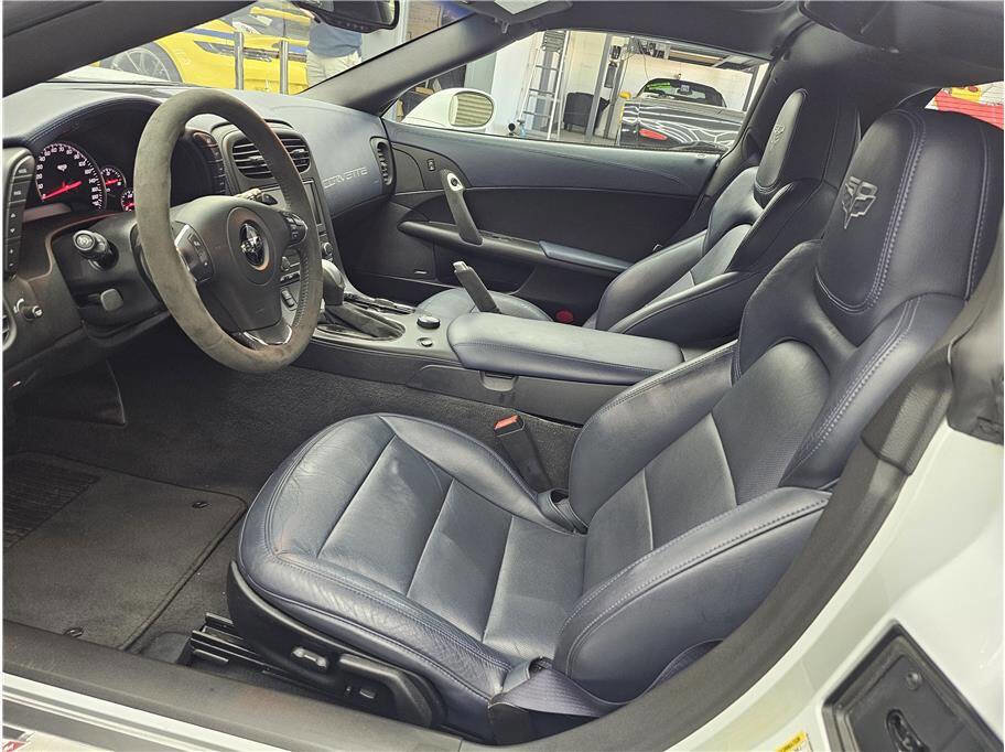 Used 2013 Chevrolet Corvette Grand Sport w/ 4LT Preferred Equipment Group image 9