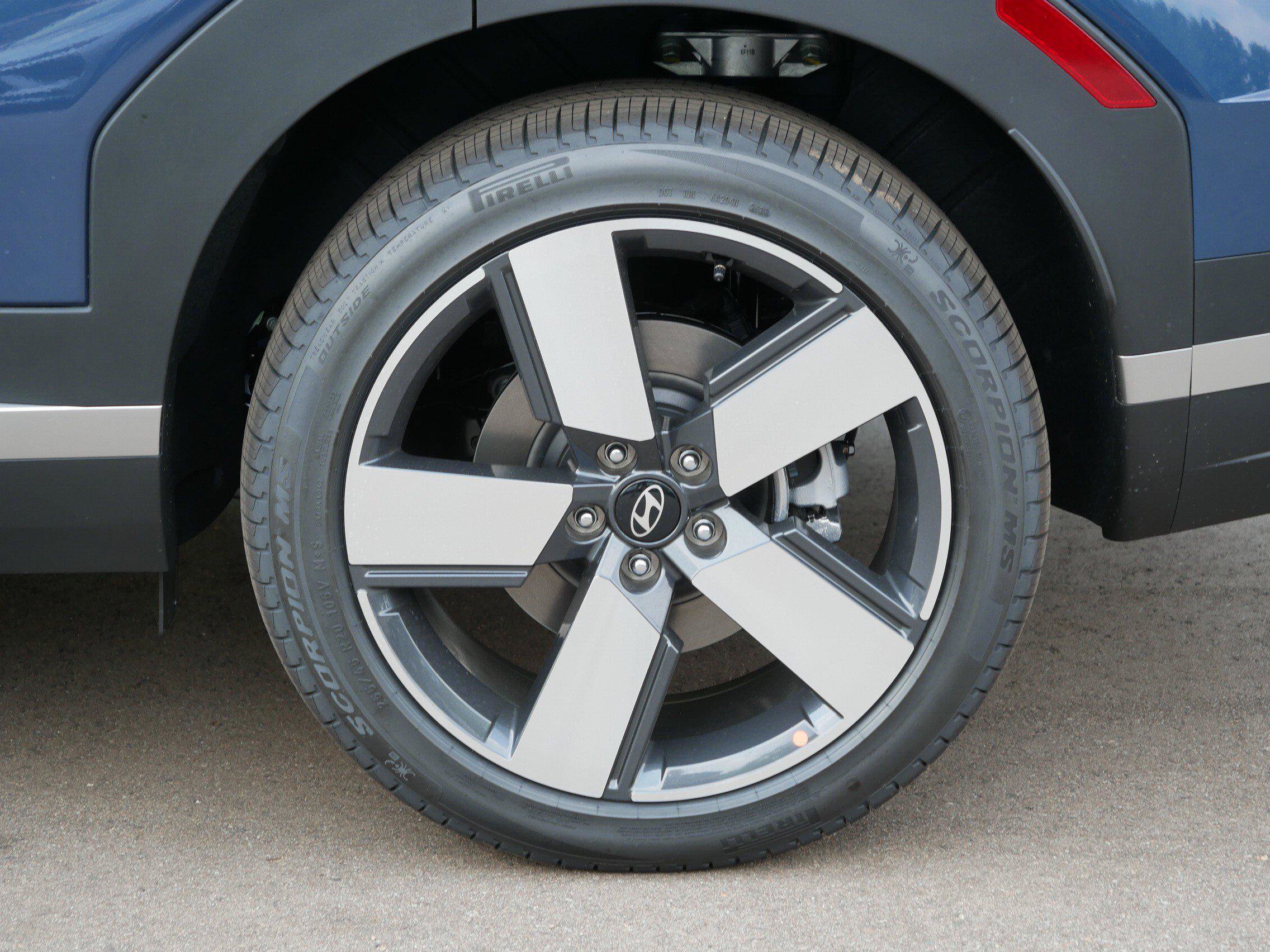 New 2026 Hyundai Santa Fe Limited AWD/4WD image 4