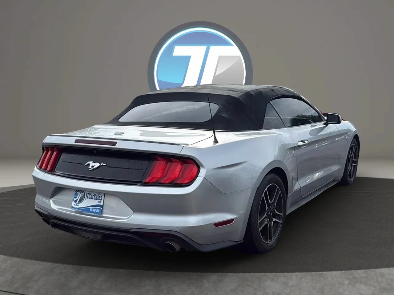 Used 2018 Ford Mustang Premium RWD image 7