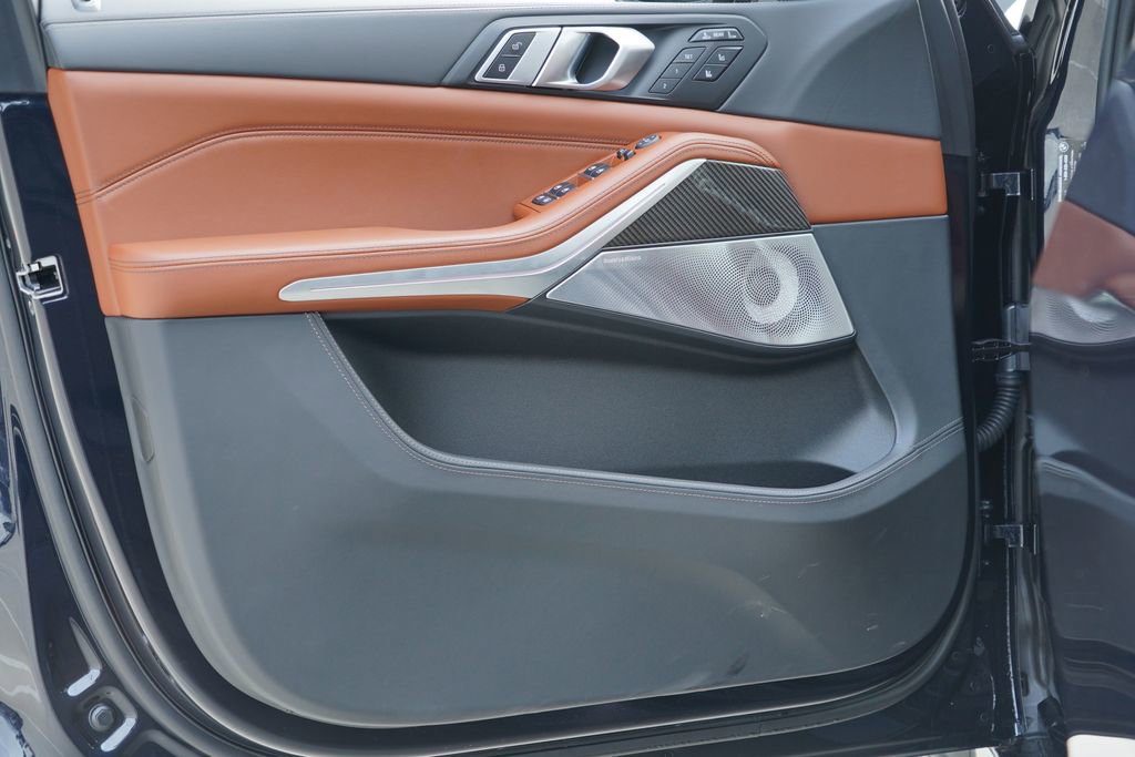 New 2026 BMW X7 M60i AWD/4WD image 8