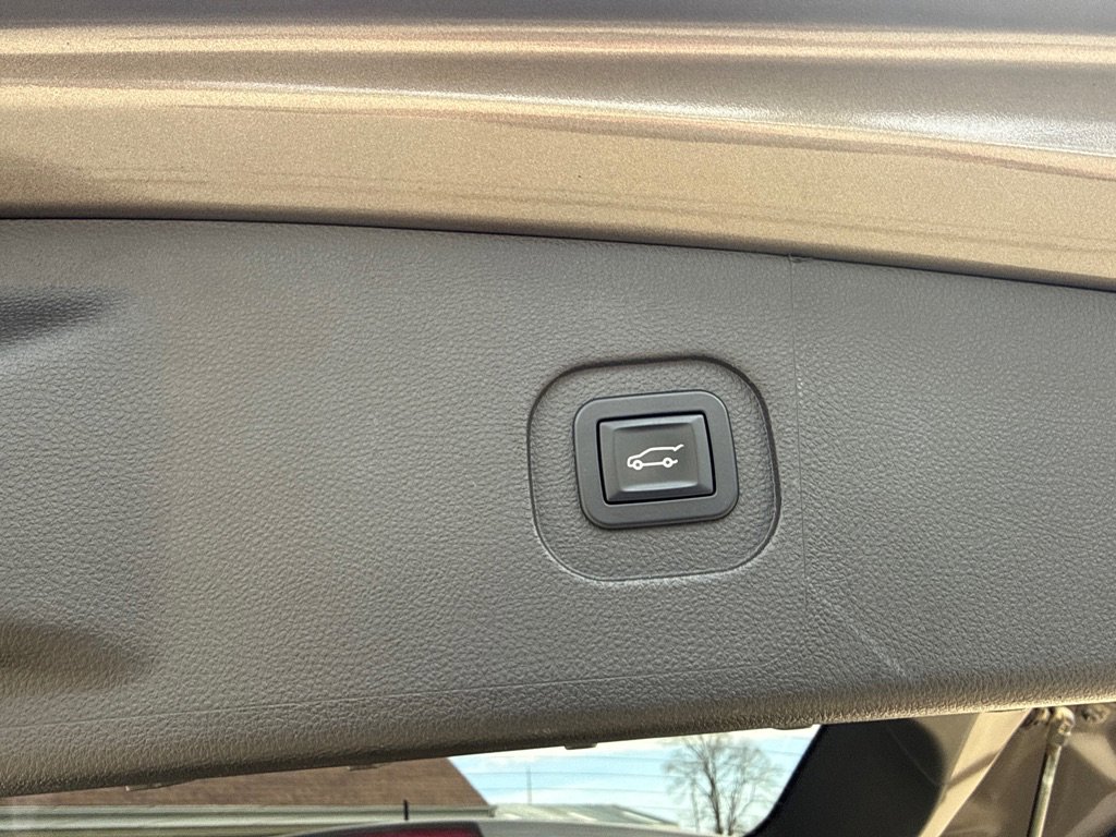 Used 2012 GMC Terrain SLT FWD image 16