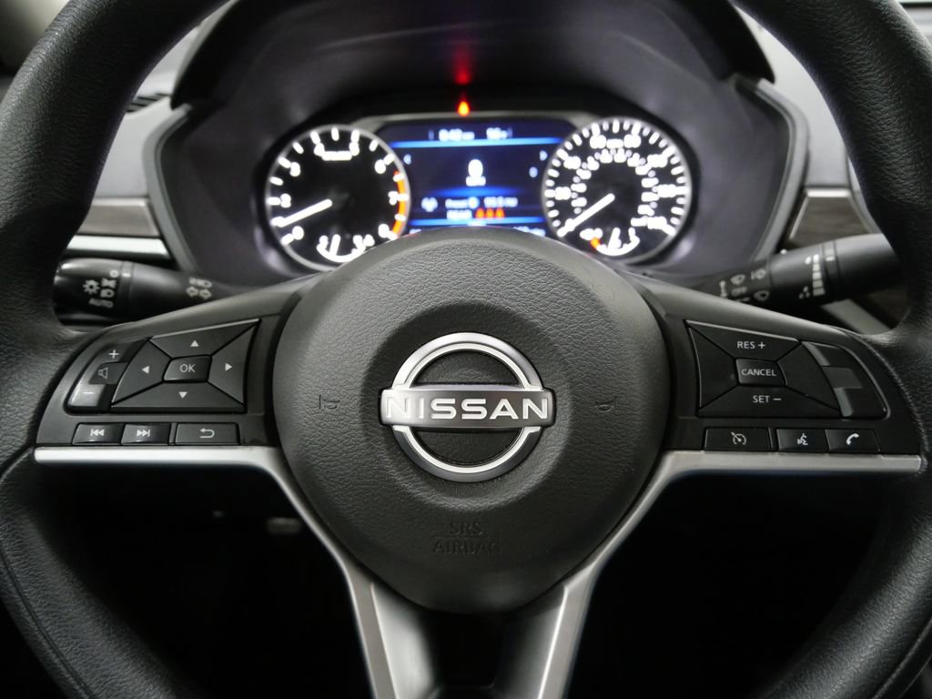 Used 2024 Nissan Altima 2.5 SV image 16