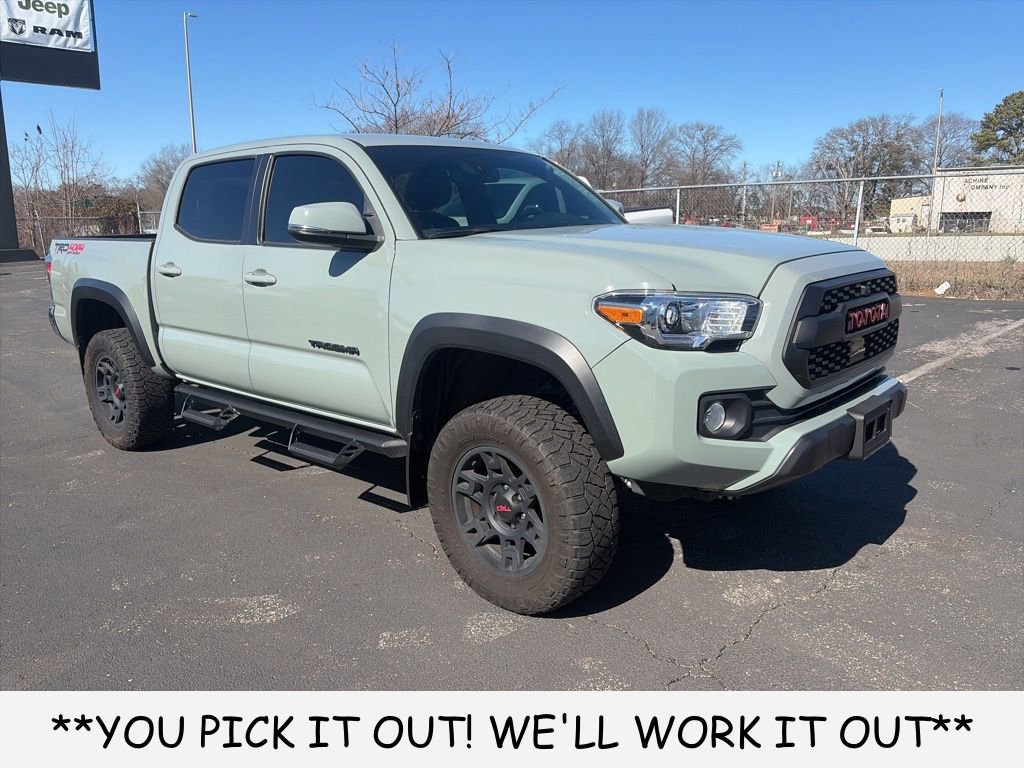 Used 2022 Toyota Tacoma TRD Off-Road image 1