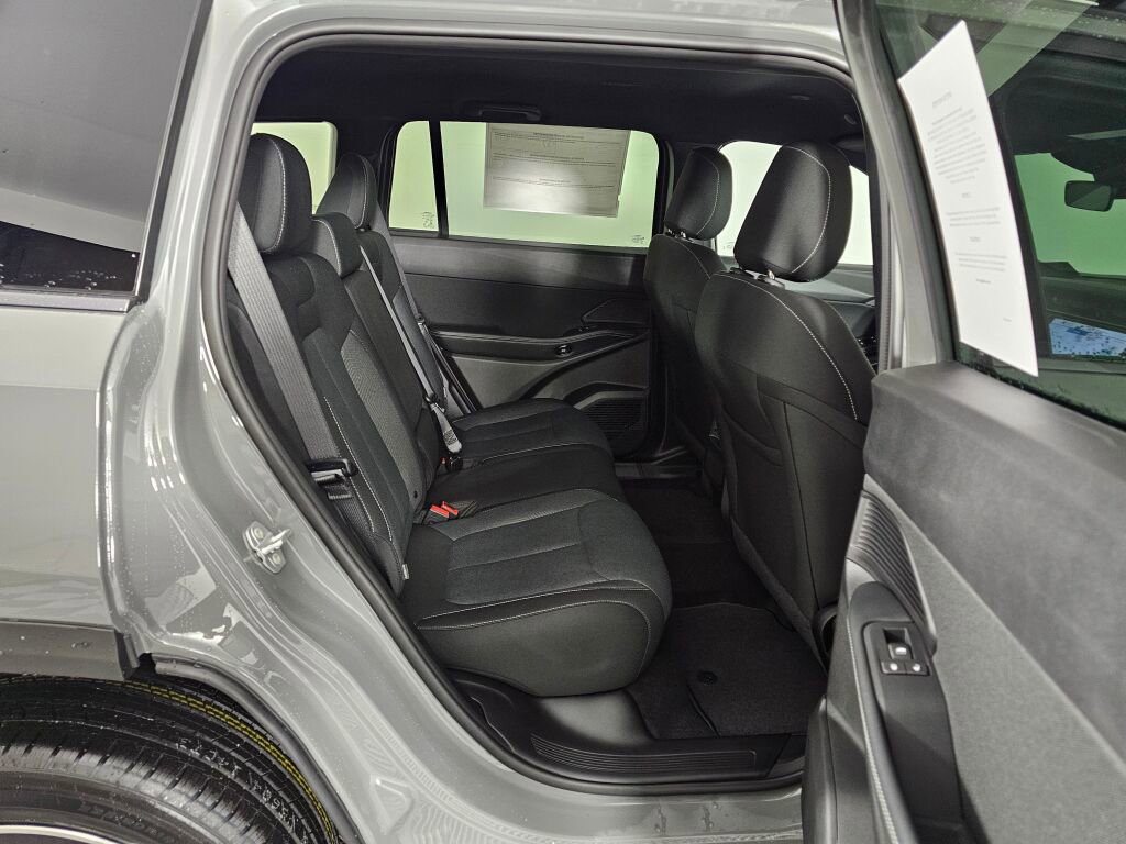 New 2026 Jeep Cherokee Laredo image 35