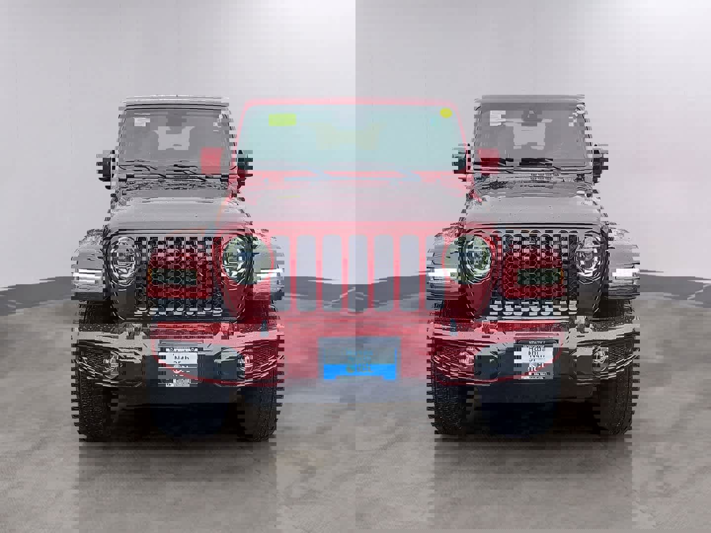 Used 2021 Jeep Gladiator Overland AWD/4WD image 2