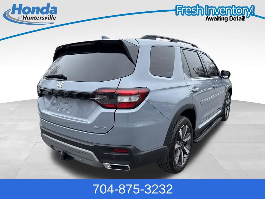 Used 2025 Honda Pilot Elite image 8
