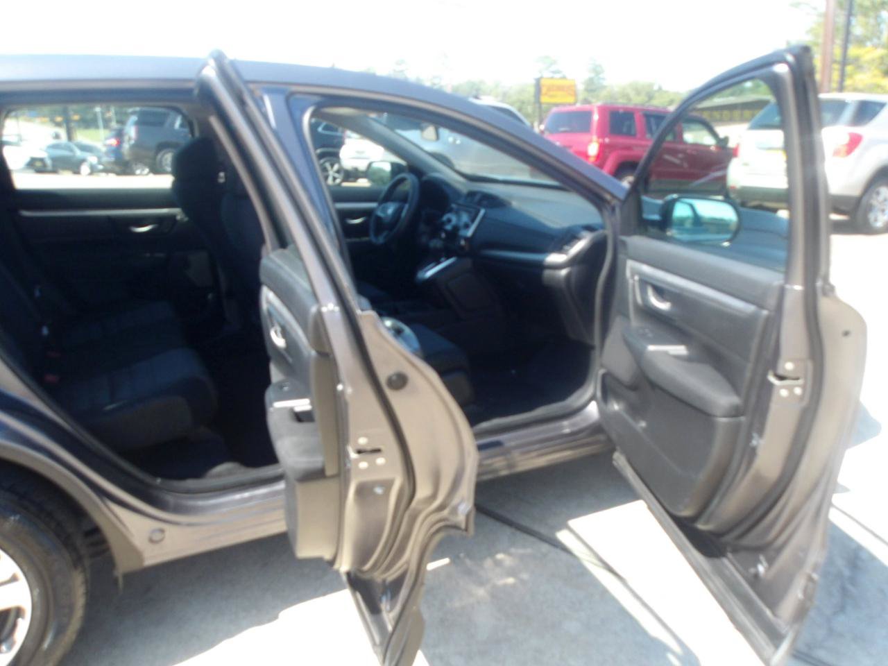 Used 2019 Honda CR-V LX image 6