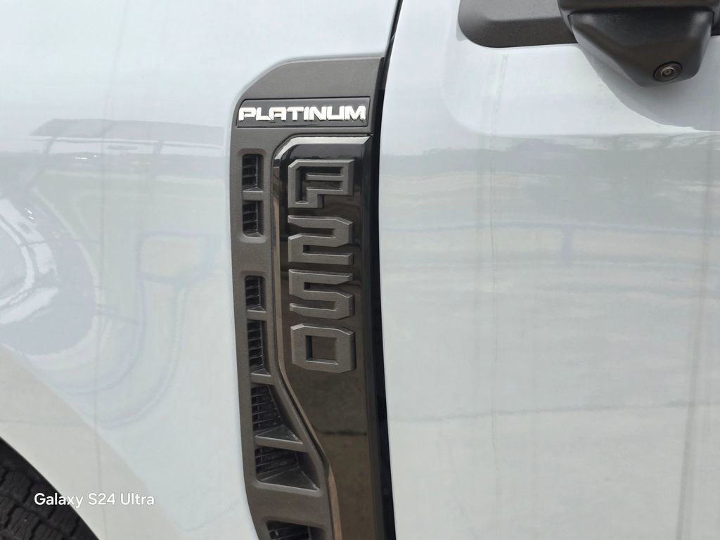 New 2026 Ford F250 Platinum w/ FX4 Off-Road Package AWD/4WD image 10