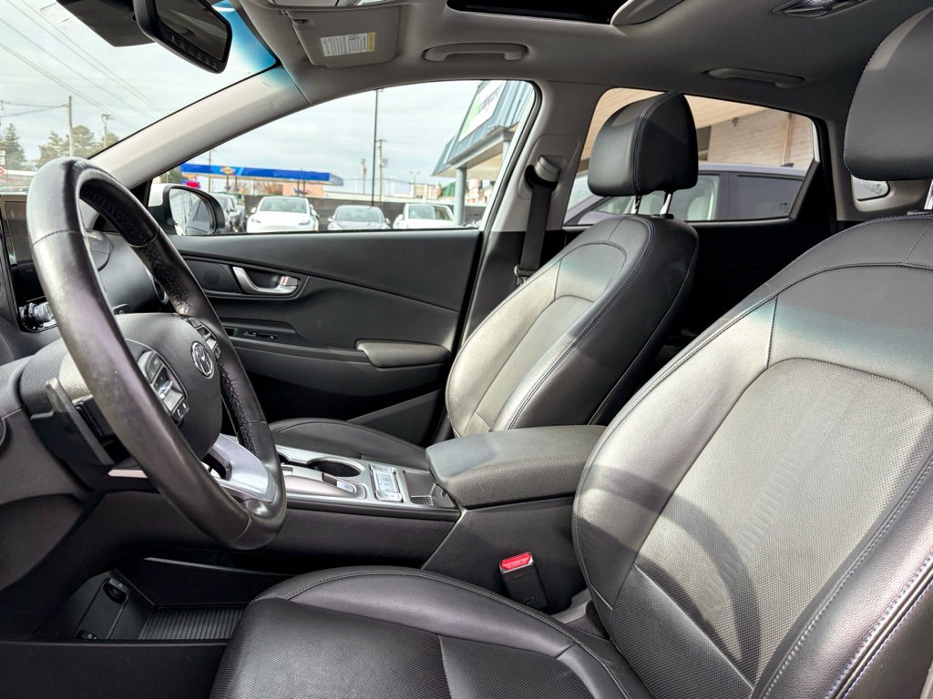 Used 2023 Hyundai Kona Limited image 18